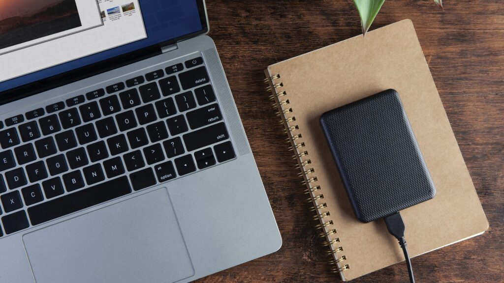 Top view storage device and laptop